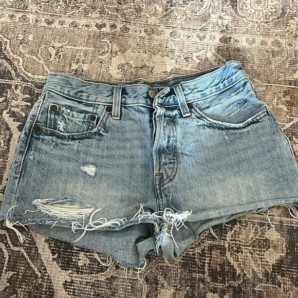 Levi 501 Jean Shorts - Picture 1 of 4